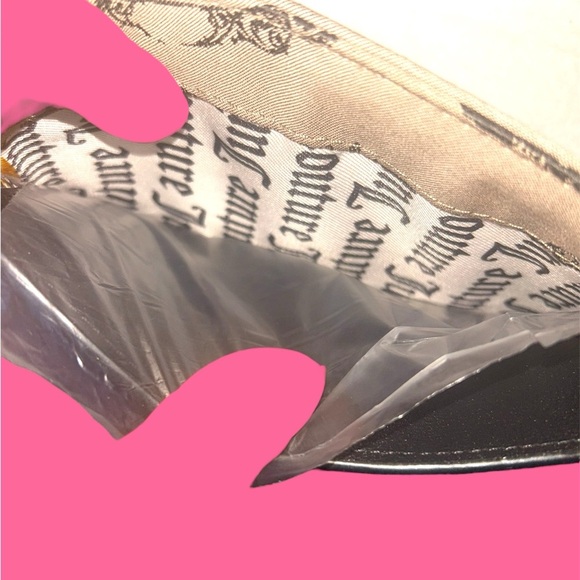 Juicy Couture Tan and Black Wallet with Gold Accents NO OFFERS🥰 - Picture 6 of 9